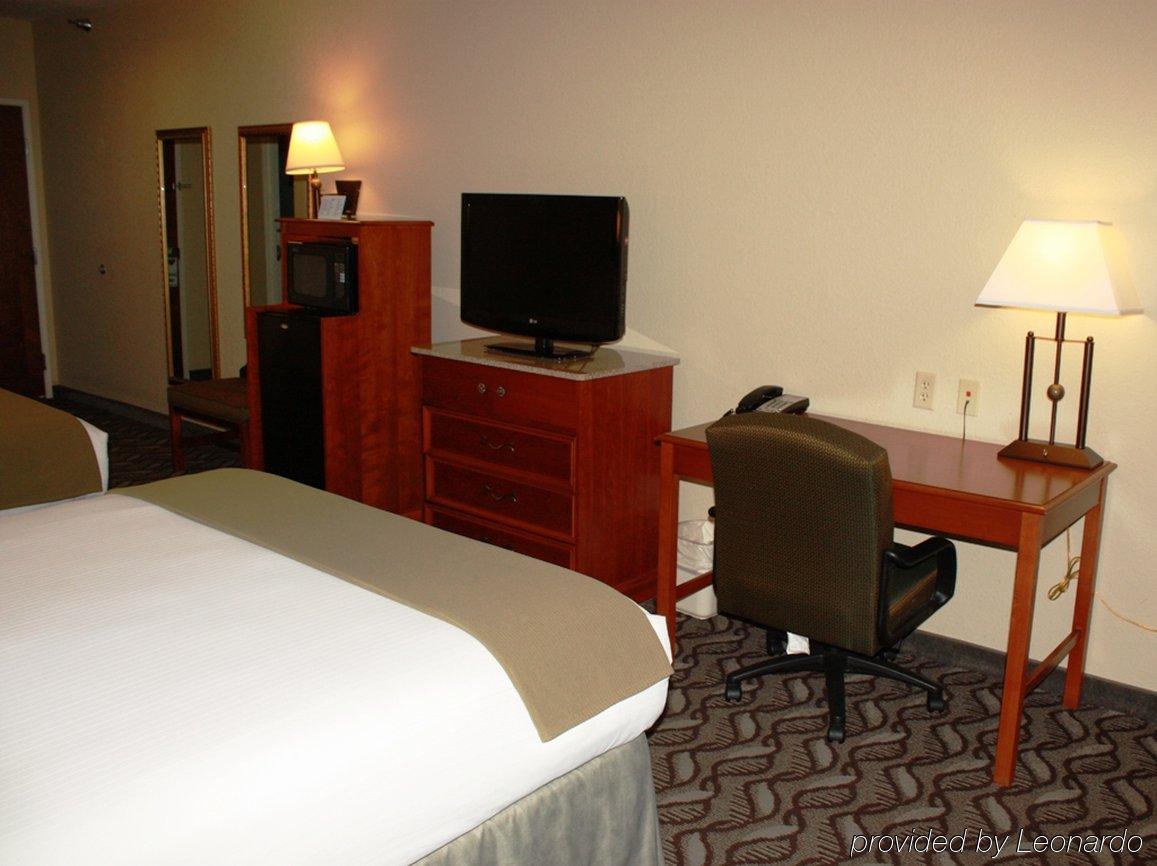 Holiday Inn Express Hotel & Suites Lonoke I-40, An Ihg Hotel Room photo